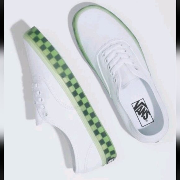 Vans Women's White and Green Checkered Sneakers Size 7 - Picture 13 of 15